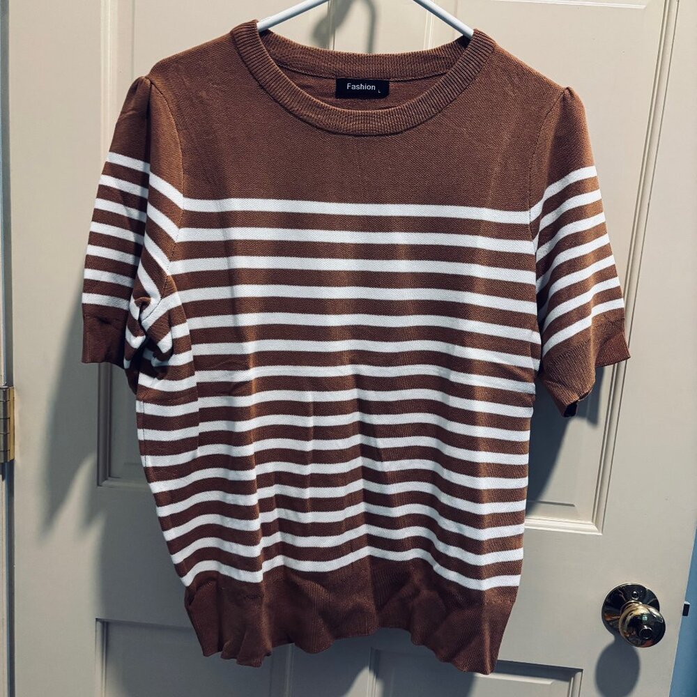 Camel with white stripe short sleeve summer sweater - Size L